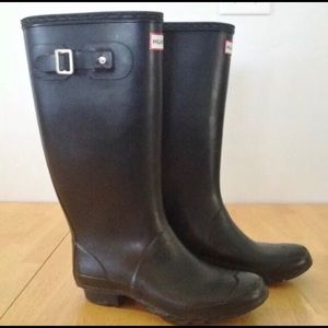 Wide Calf Hunter Rainboots Size: 9